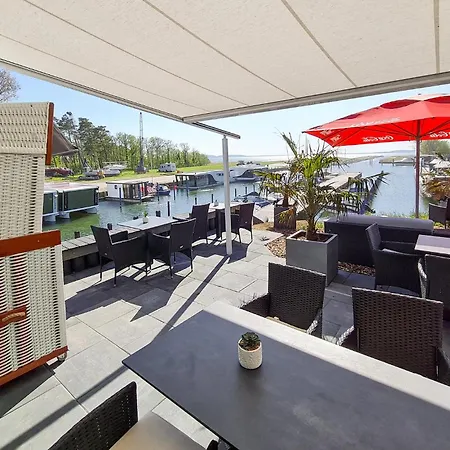 Апартаменты Waterfront